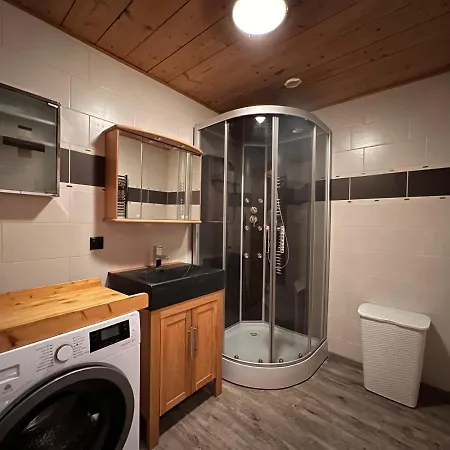 Rooftop 2 -jacuzzi Prive Au Pied Du Mont -blanc Sallanches