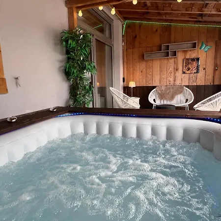Apartment Rooftop 2 -jacuzzi Prive Au Pied Du Mont -blanc *