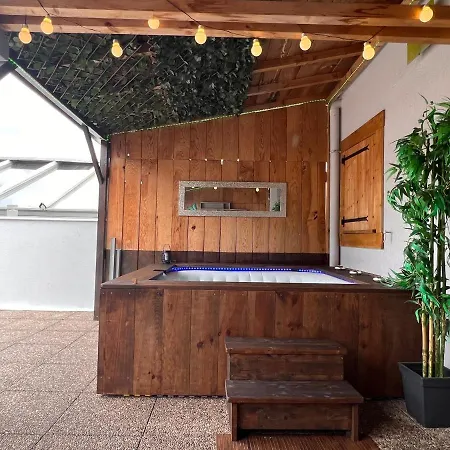 Rooftop 2 -jacuzzi Prive Au Pied Du Mont -blanc * Sallanches
