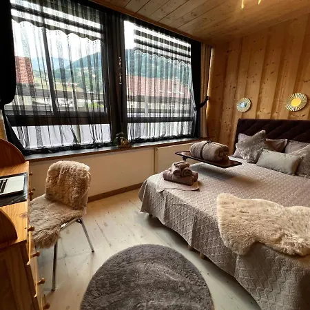 Rooftop 2 -jacuzzi Prive Au Pied Du Mont -blanc Apartment