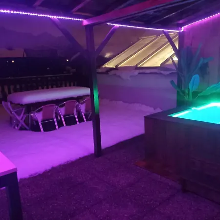Apartment Rooftop 2 -jacuzzi Prive Au Pied Du Mont -blanc *